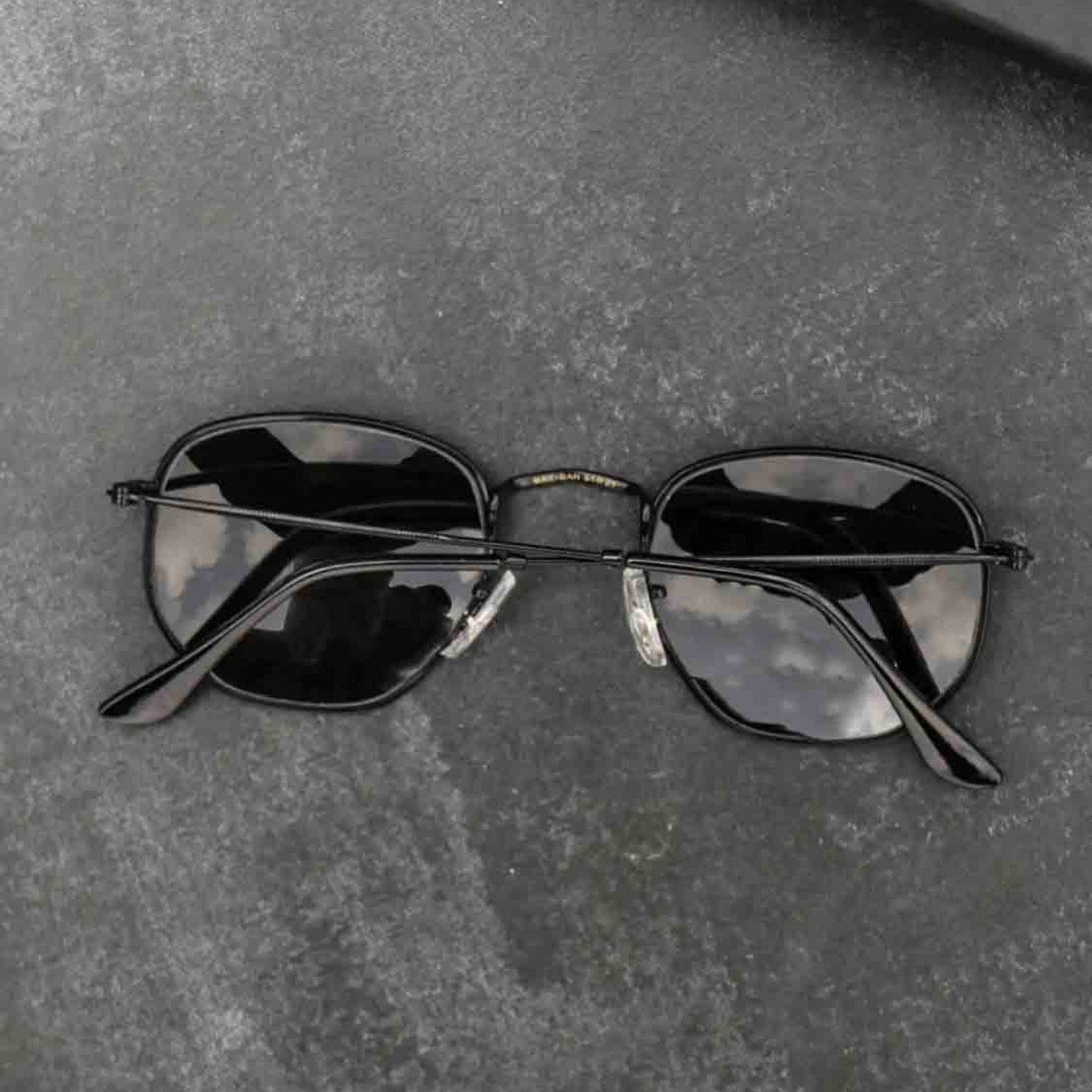 RAY-BAN New Stylish Attractive Black & Black 3447 Round Sunglass For Unisex
