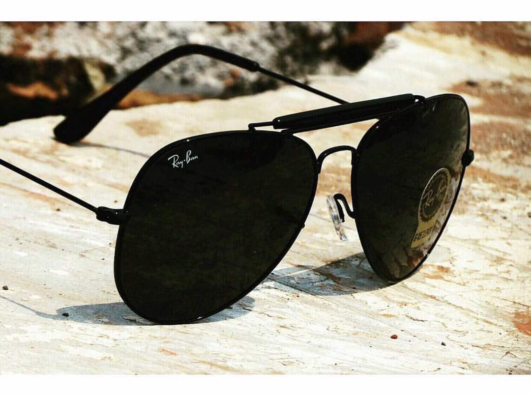 RAY-BAN New Fancy Men's Oval Bridge Trendy Hot Favourite Wintage Sunglass For Unisex.